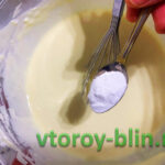 Блинный торт с бананом и черничкой